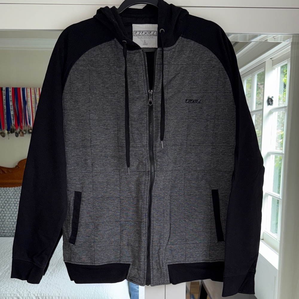 Ezekiel Men's Zip Hoodie Jacket in Gray and Black